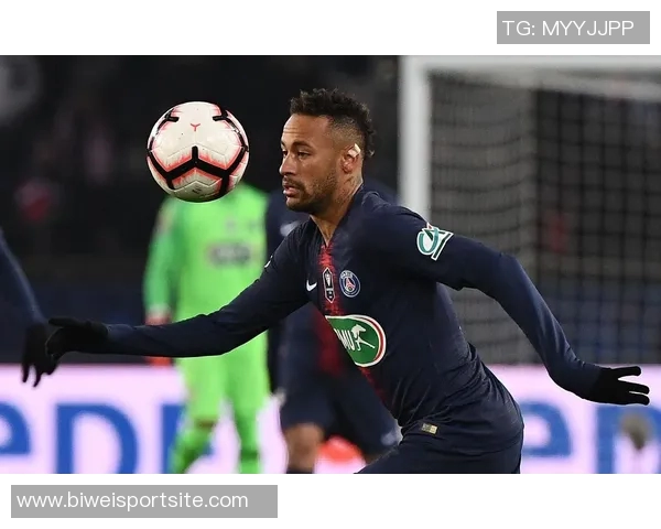 法国杯32强抽签结果揭晓斯特拉斯堡对决敦刻尔克旺代丰特奈迎战巴黎圣日耳曼